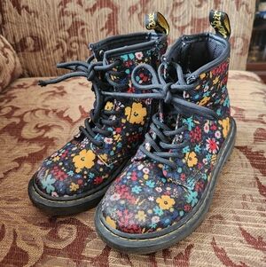 Dr Martens Delaney Girls Floral Pattern Boots Size 12 Zip Sides